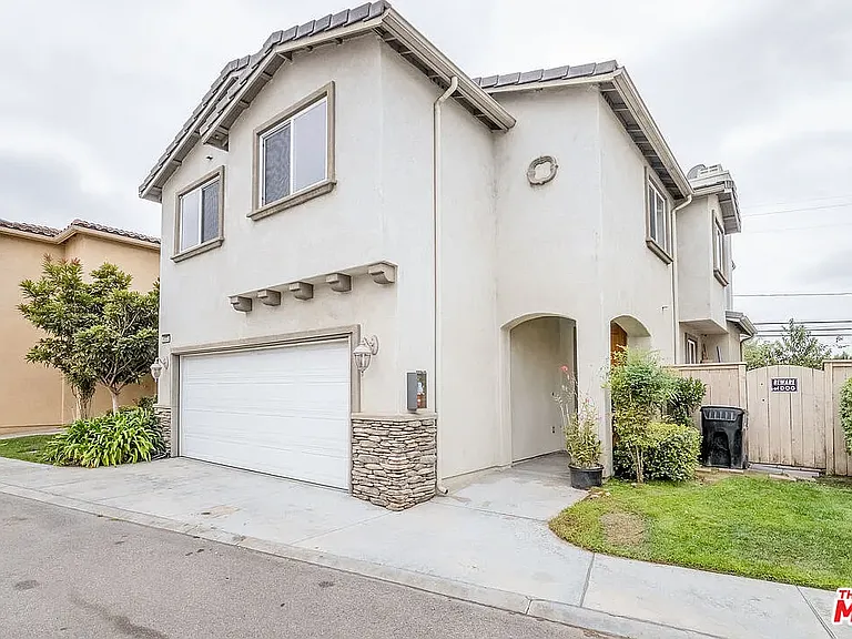 8332 Telegraph Rd — Photo 1