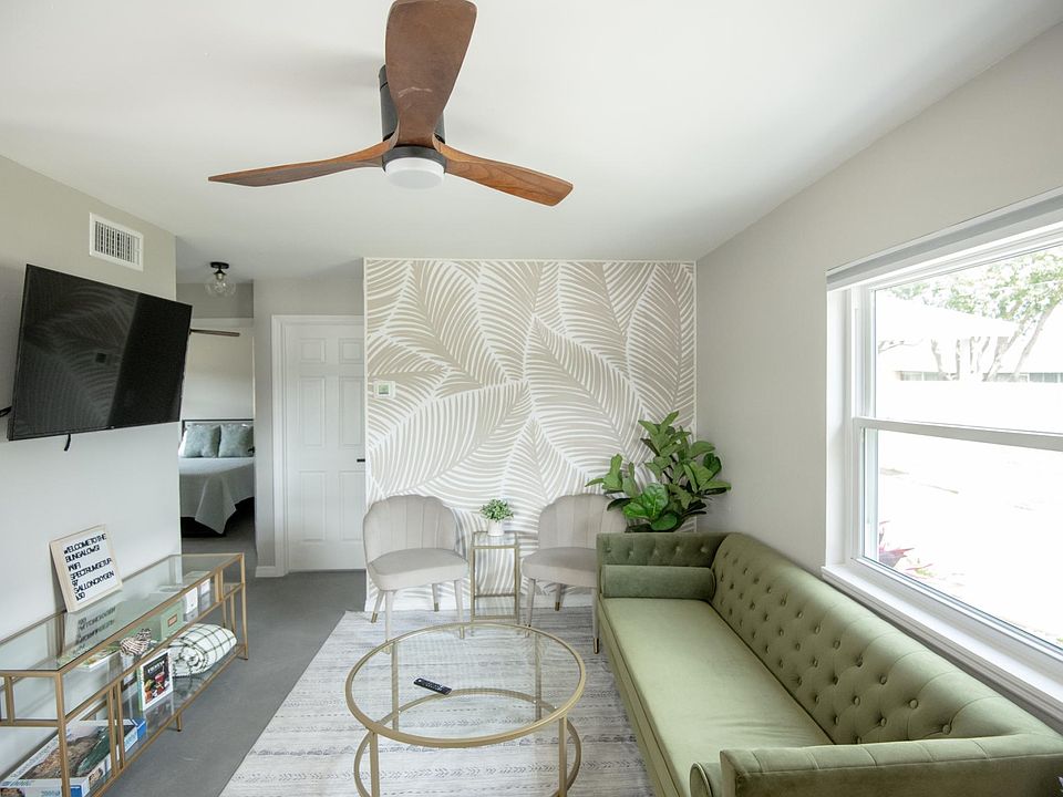 1st image of 219 E Buchanon Ave #219