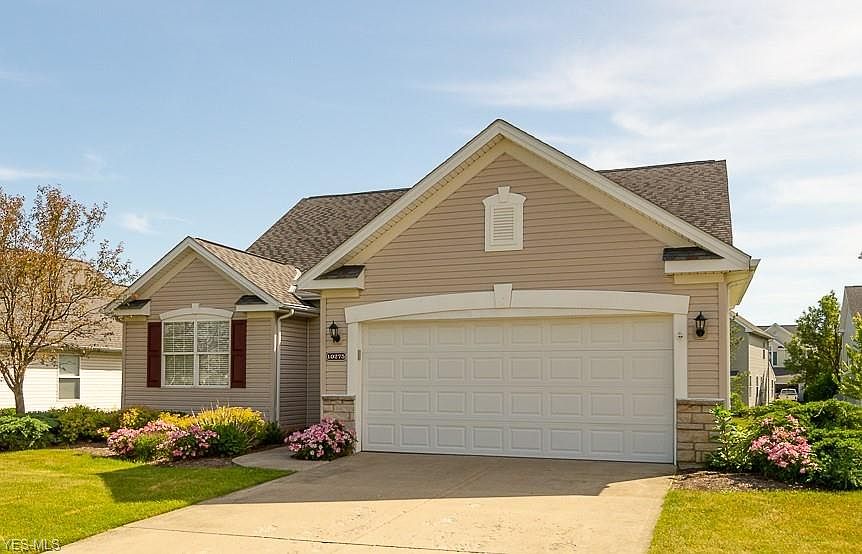 1st image of 10275 Honeysuckle Ln