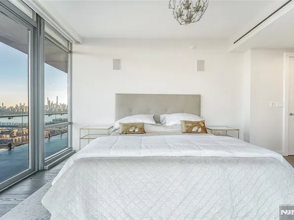 320 Adolphus Avenue image 13 of 43