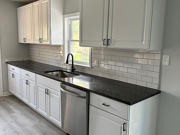 4th image of 22777 Mill Creek Dr