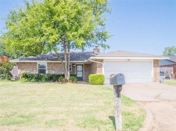 314 NE 26th St, Lawton, OK 73507