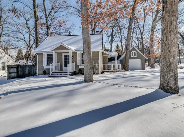 653 S Shore Dr, Portage, MI 49002