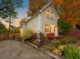 206 Centennial Dr, Midland, ON L4R5J4