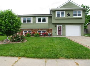 1322 14th Ave, Kearney, NE 68845