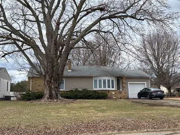 30 N 20th Ave, Canton, IL 61520