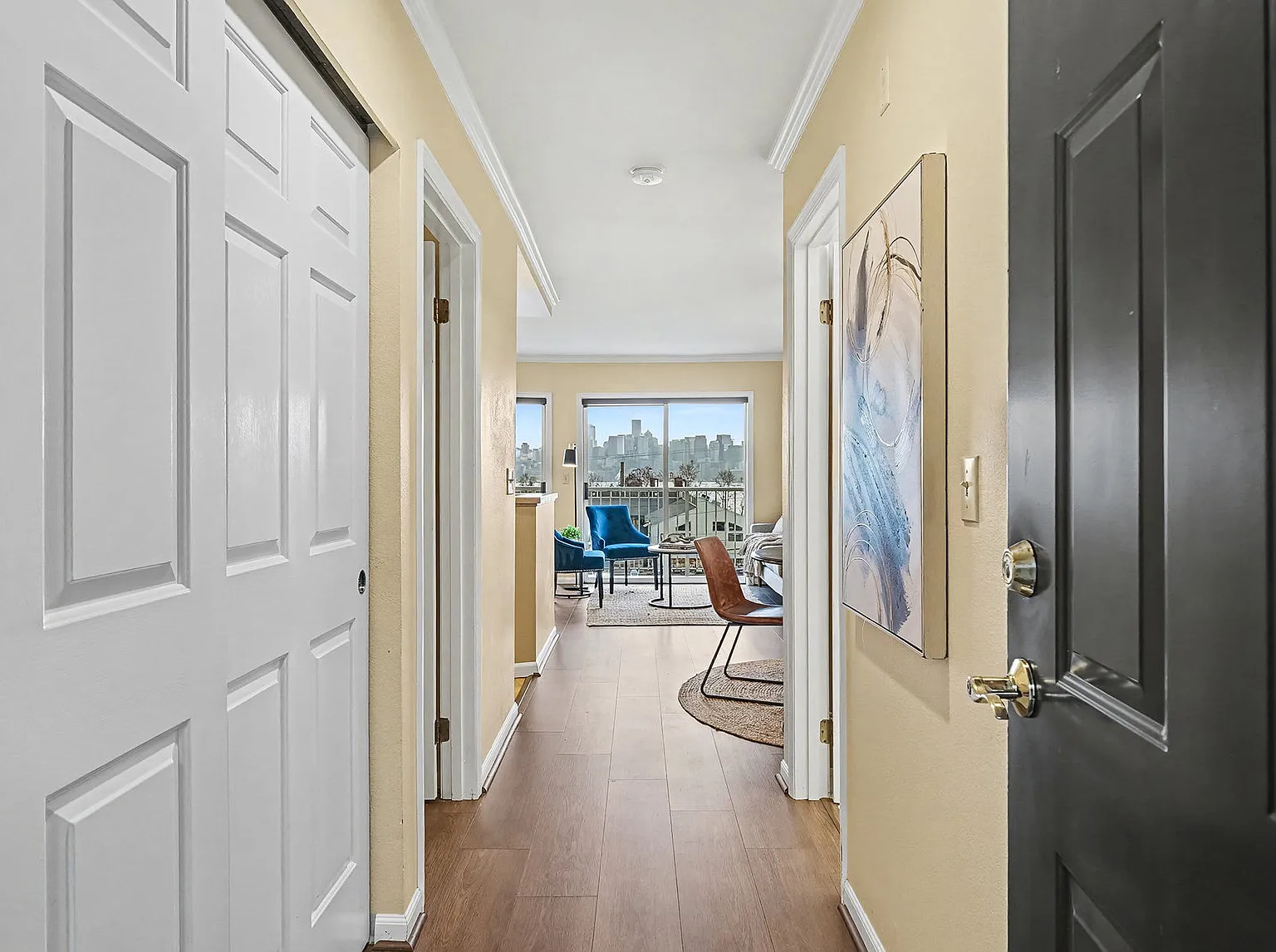 1 bed, 736 sqft, $2,300 — Photo 1