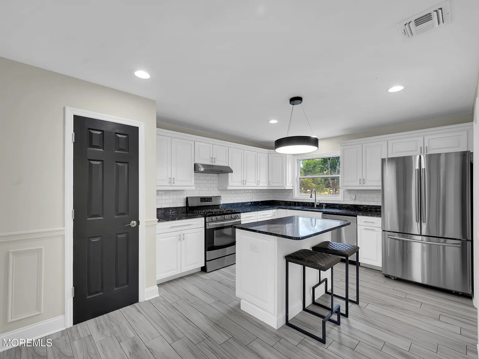 3 bed, 1508 sqft, $3,400 — Photo 4