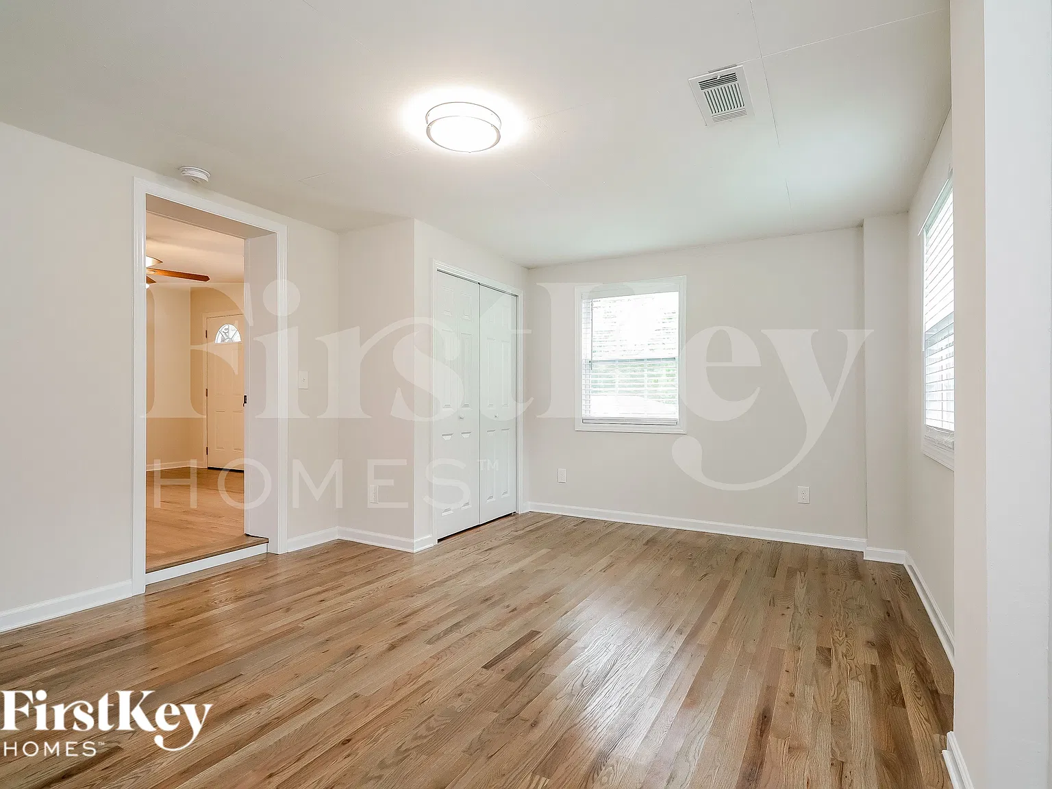 3 bed, 2.0 bath, 2120 sqft, $1,585 — Photo 3