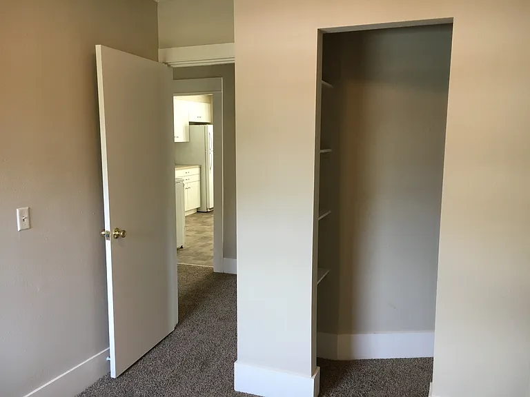 4743B N Albina Ave — Photo 13