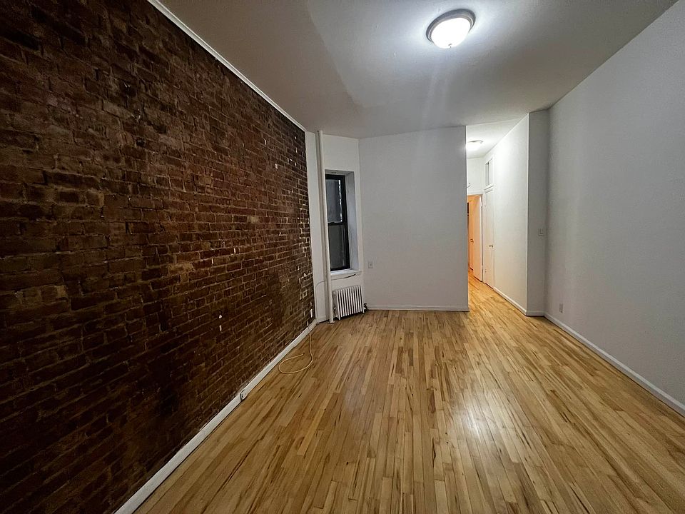 2nd image of 250 W 20th St #1D