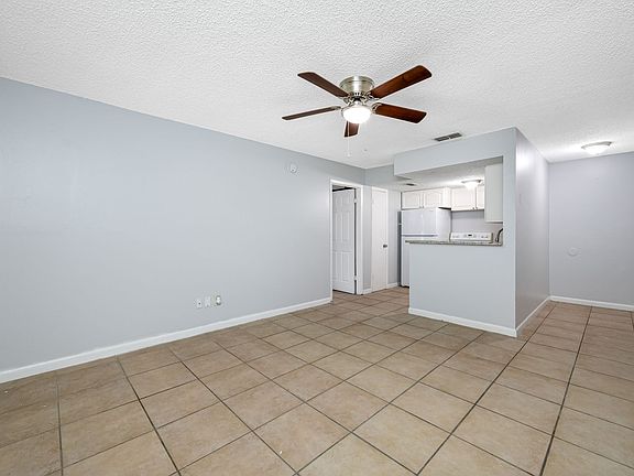 4th image of 5113 N Nebraska Ave APT B2