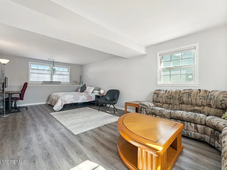 202 Yale Ave — Photo 12