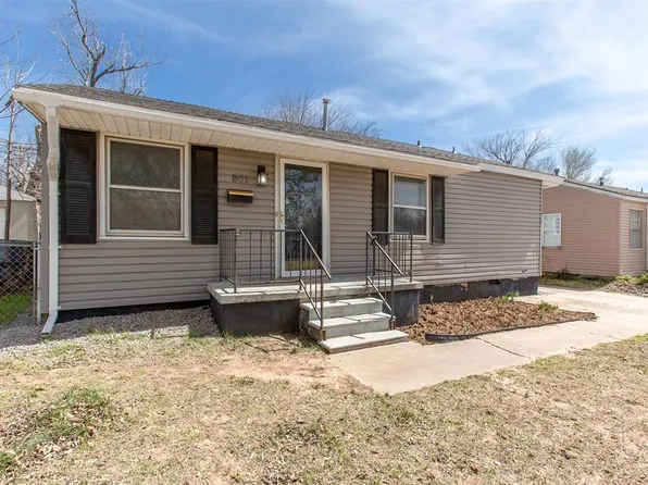 801 W Rickenbacker Dr, Midwest City, OK 73110