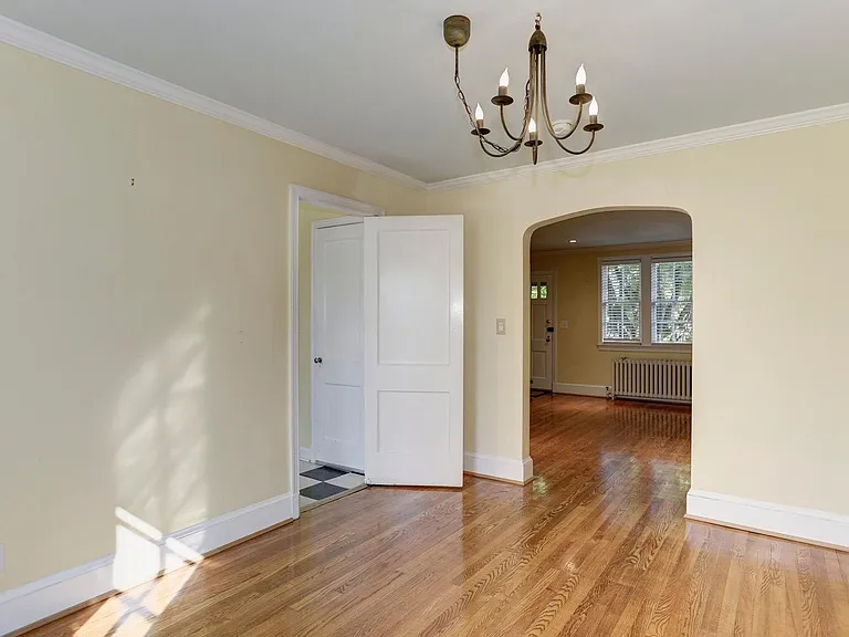 3614 Whitehaven Pkwy NW — Photo 8