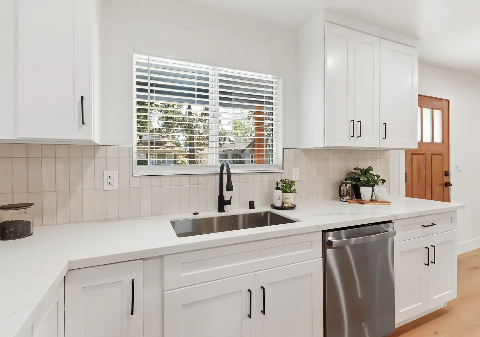 4 bed, 1589 sqft, $3,750 — Photo 4