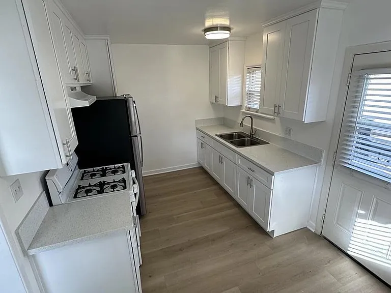 647 E Birch St #661C — Photo 3