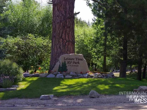 514W28 N Sawyer St, Cascade, ID 83611