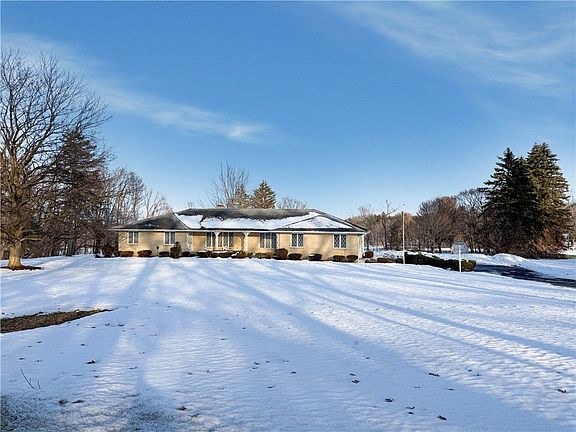 2nd image of 10 Simmons Rd