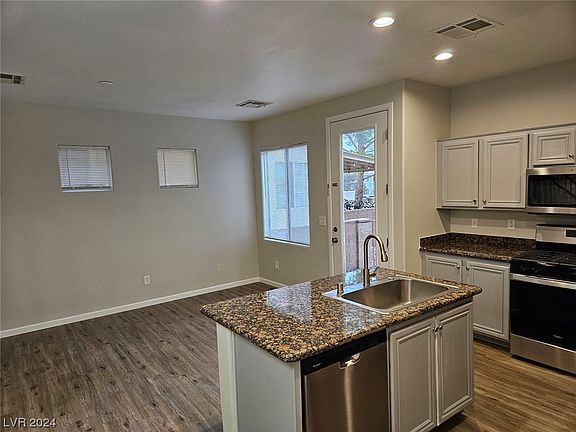 4th image of 3520 Harbor Tides St