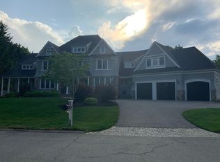 2 Wyndemere Dr, Southborough, MA 01772