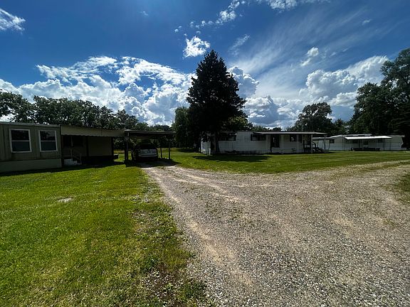 2nd image of 10924 E Grand River Ave