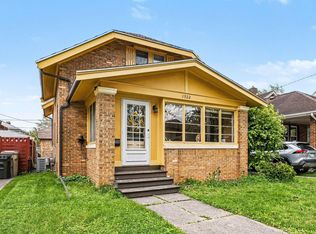 1922 Beverly Pl, South Bend, IN 46616