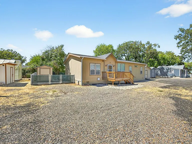 225 Wilson Rd — Photo 4