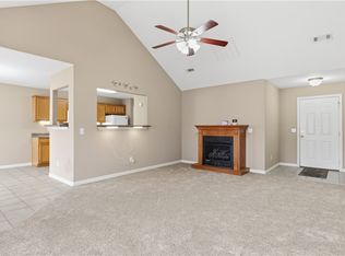 900 Churchill Ct, Gentry, AR 72734