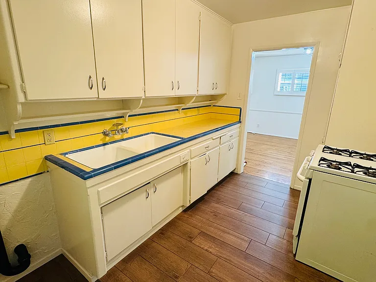 645 N Michigan Ave — Photo 13