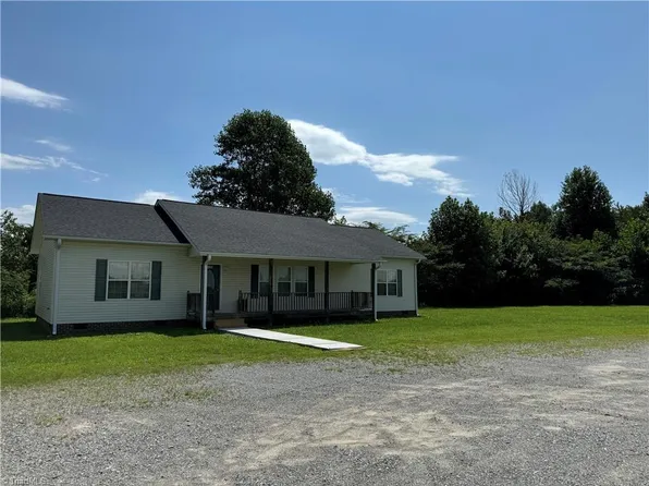 3015 View Crest Dr, Jonesville, NC 28642