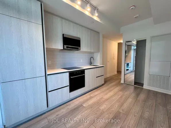 110 Broadway Ave, Toronto, ON
