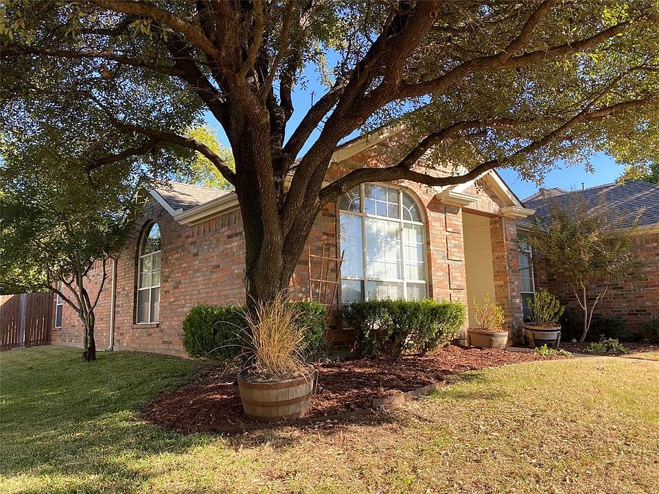 1st image of 786 Texas Oak Trl