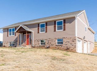 2412 Bending Oak Dr, Chattanooga, TN 37421