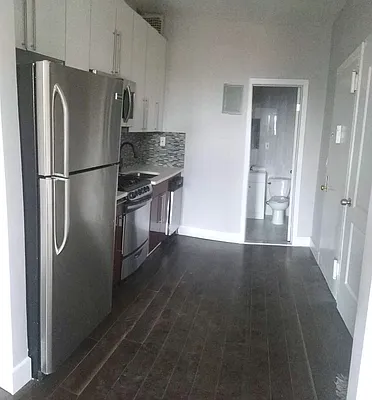 Rented by Uptown Flats LLC | media 22