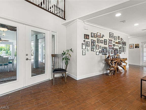 5th image of 650 Travers Ave