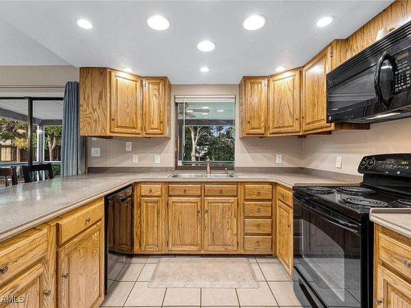 4th image of 17580 Brentwood Ct