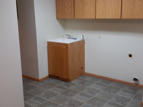 5th image of 32697 Briarwood Dr
