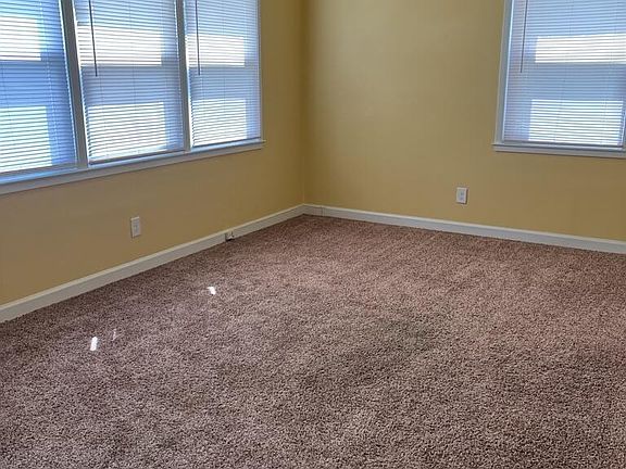 2nd image of 833 Daniels St APT A