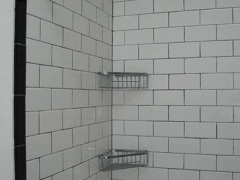 New second level bath.