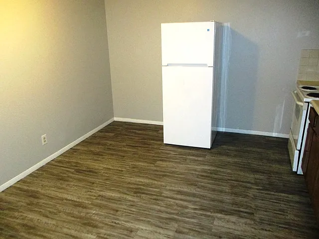 2 bed, $935 — Photo 3