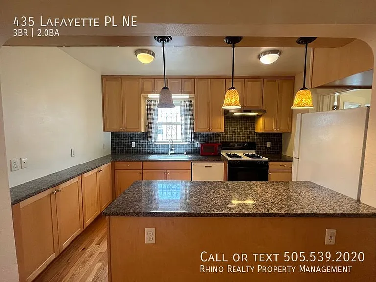 435 Lafayette Pl NE — Photo 9