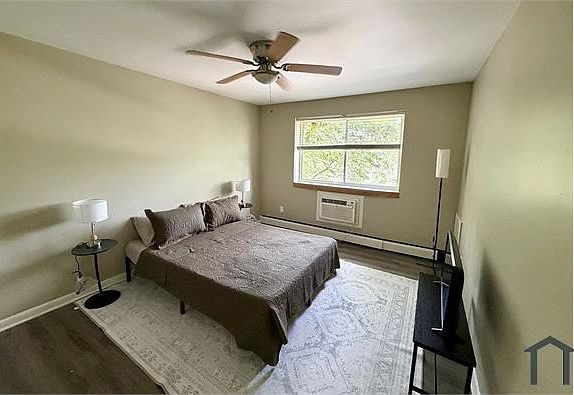 5th image of 350 U St NE APT 304