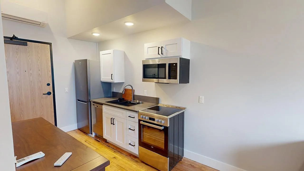 Studio, 356 sqft, $1,600 — Photo 2