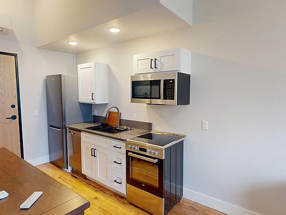 2nd image of 2845 Marine Dr #11