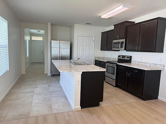 3rd image of 11477 SW Patterson Street