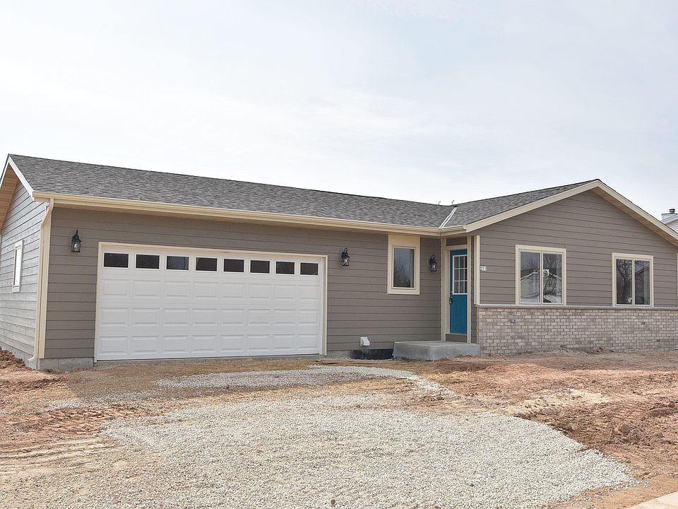1st image of 271 Julie Anna Ct