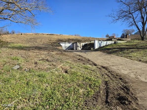 920 Roaring Fork Rd, Greeneville, TN 37745