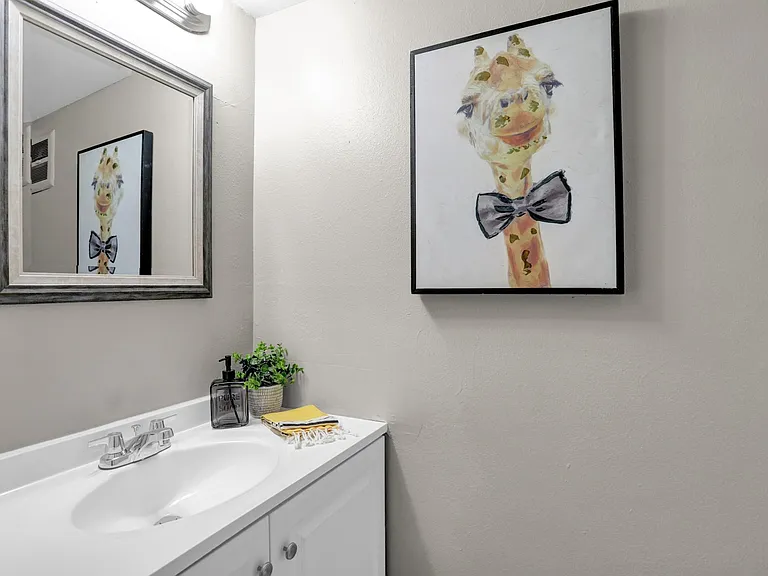 Rhodes Townhomes — Photo 26