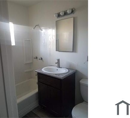 1st image of 404 W Van Buren Ave APT 3